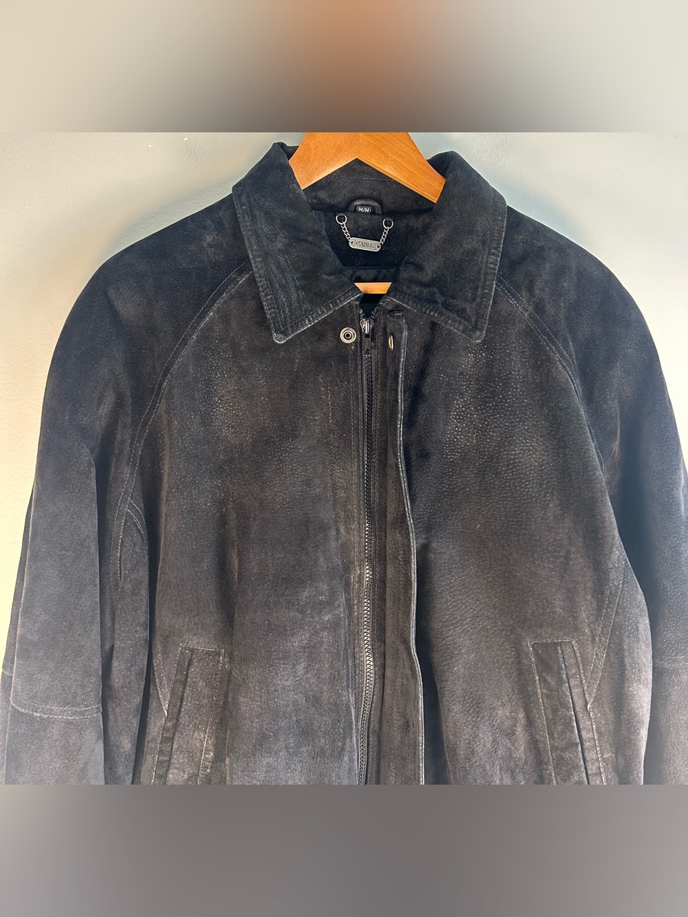 Danier Leather Men’s Suede Jacket Size M Zip Up Genuine Canada Black Bomber EUC - Picture 3 of 16